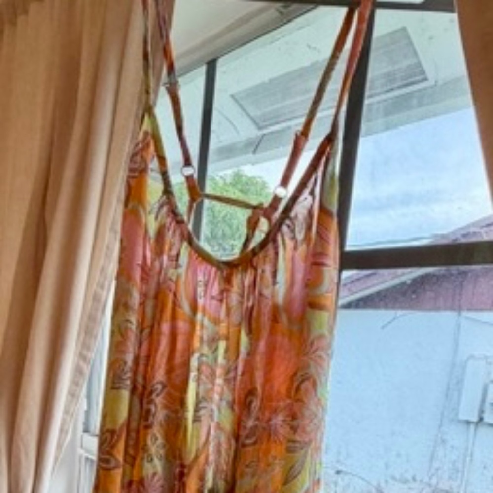 Roxy Size LargeBeach cover up/dress. Beautiful vibrant colors. New - Never Worn!